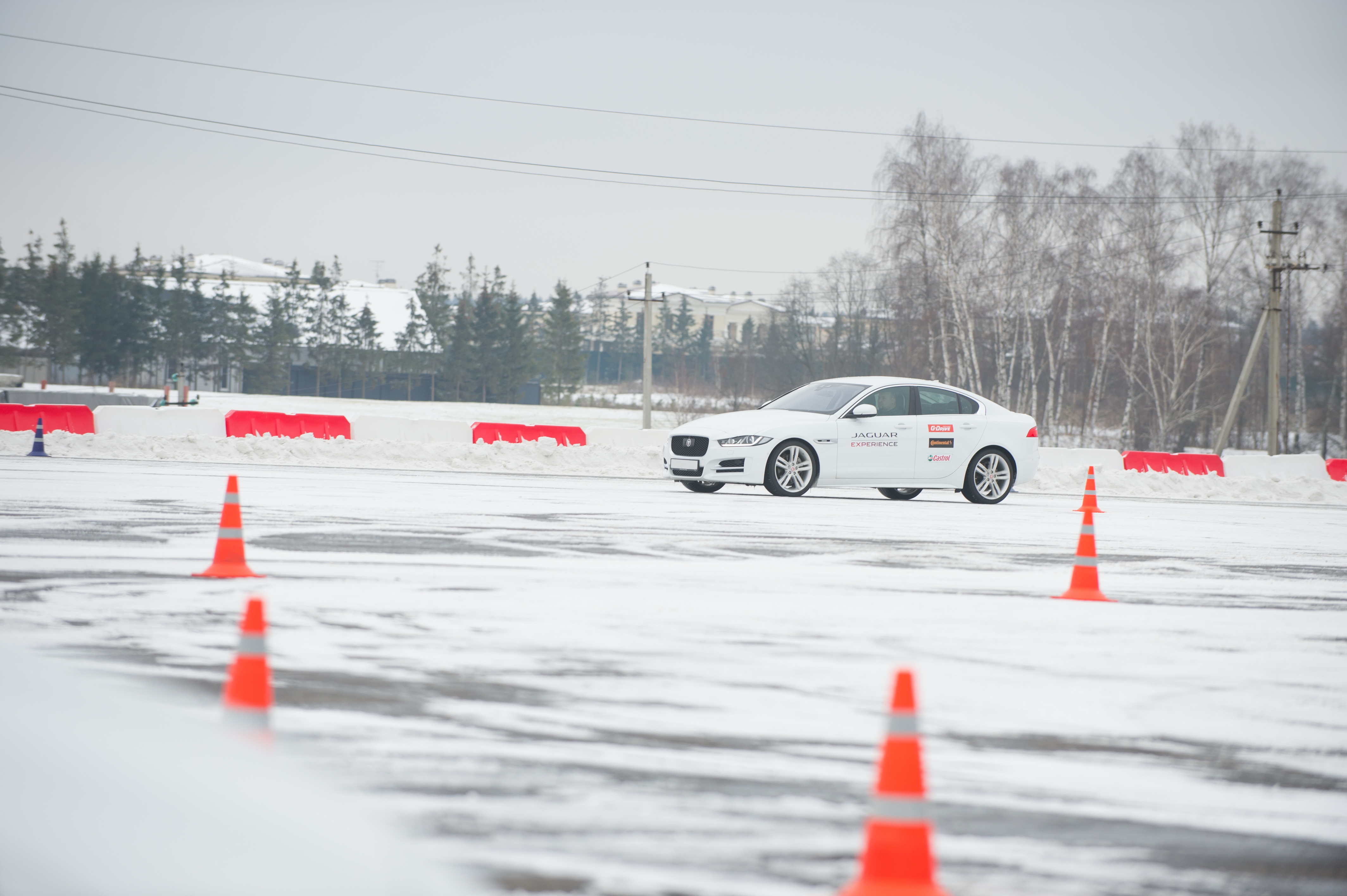 Курсы экстремального вождения на автомобиле в Ростове-на-Дону. Школа  Driftpro